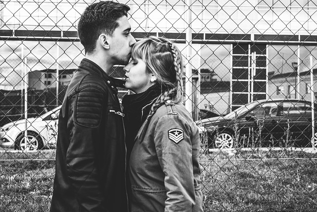 Por que seu homem olha para outras mulheres? E o que fazer sobre isso